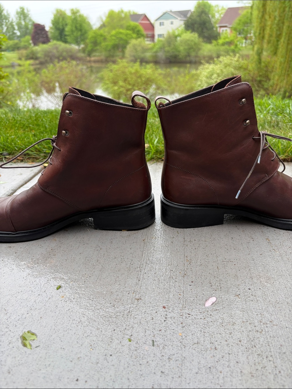 100% Italian Leather Mocha Brown Lace-Up Boots - Picture 10 of 10
